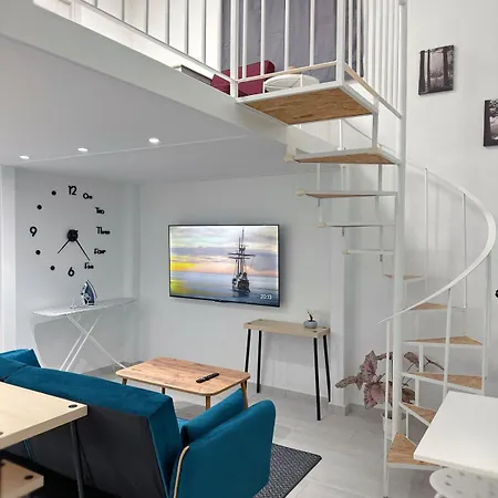 Glyfada Seabreeze Loft B